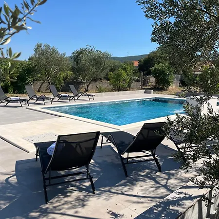 Pax Et Bonum Villa Lozovac