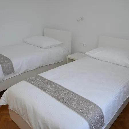 Villa Pax Et Bonum Lozovac